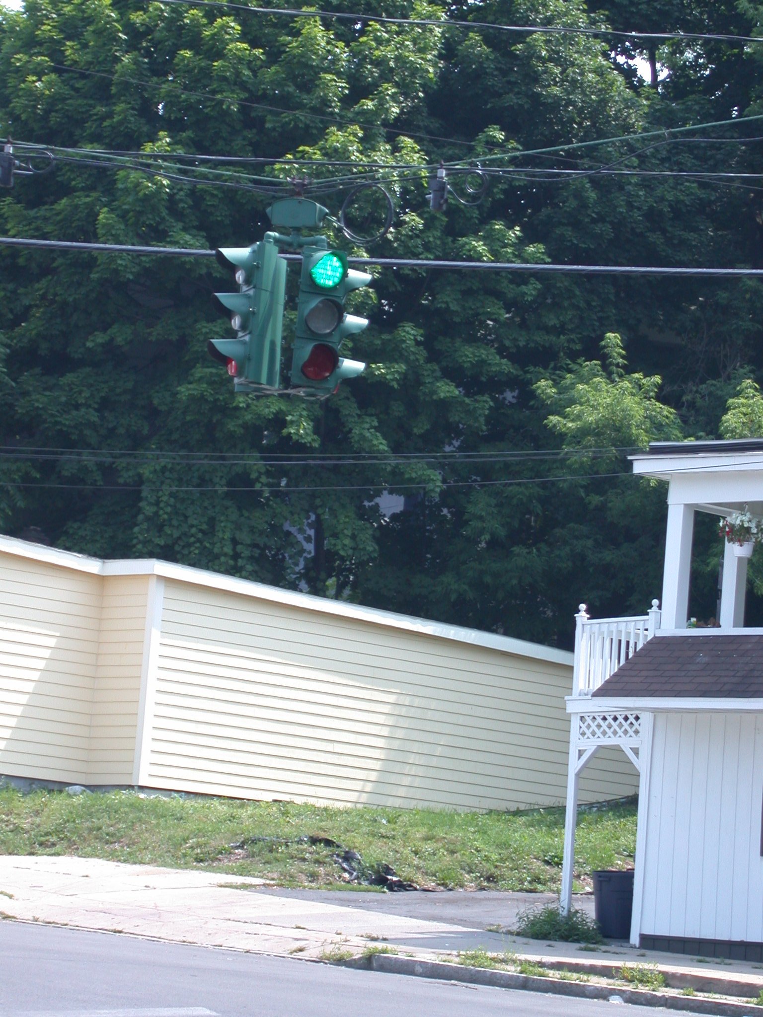 The stop light in the Tipperary Hill neighborhood of Syracuse that's green on top