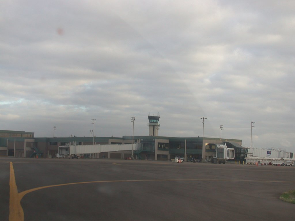 The terminal at Eugene Airport (EUG)